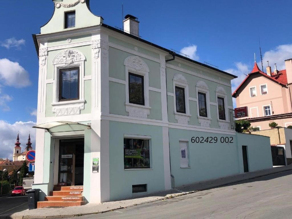 Jp-Ku Ubytovani Kadaň Exteriör bild